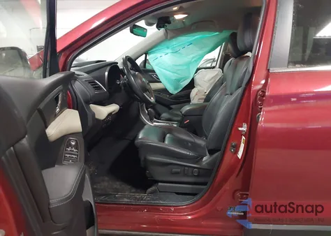 2022 Subaru Ascent Limited z USA, uszkodzony, nr VIN 4S4WMAMD4N3428057